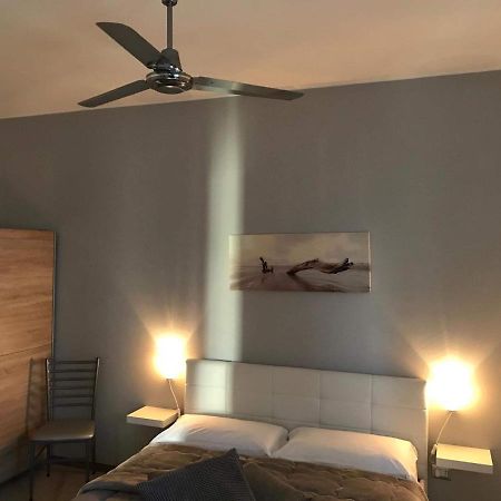 アヴォラ La Scogliera Bed & Breakfast エクステリア 写真